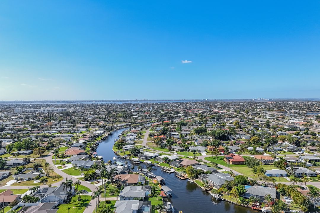 4305 SE 1st Ave, Cape Coral, FL 33904