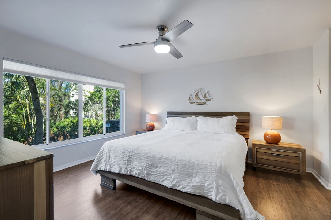 15161 Cedarwood Ln, Naples, FL 34110