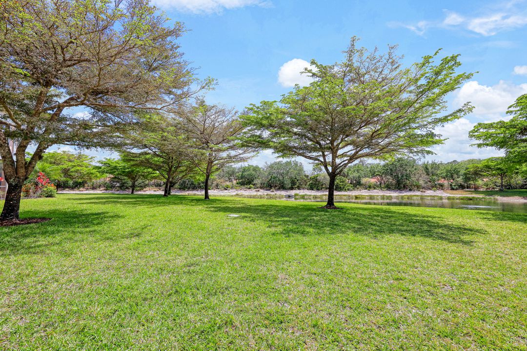 6360 Lexington Ct #101, Naples, FL 34110