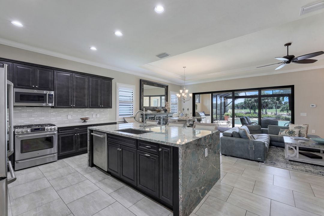 10283 Porto Romano Drive, Miromar Lakes, FL 33913