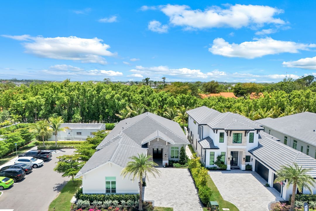 6630 Palisades Ave, Naples, FL 34109