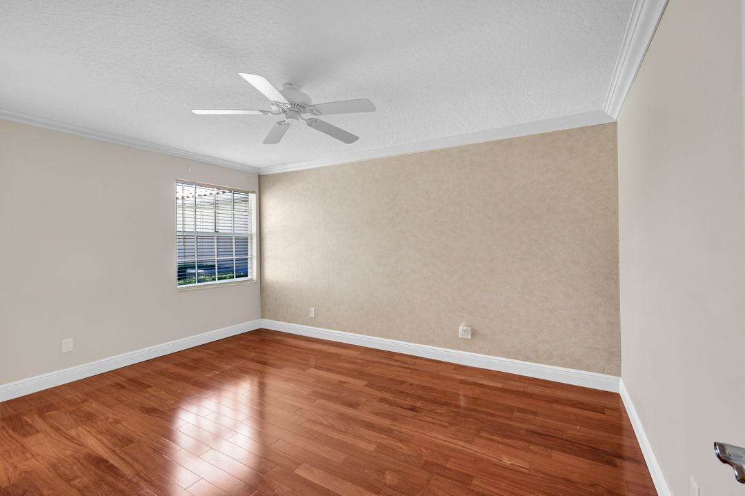 3142 Andorra Ct, Naples, FL 34109