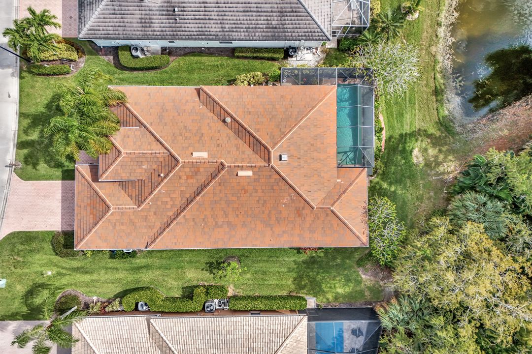 12910 Silverthorn Ct, Bonita Springs, FL 34135