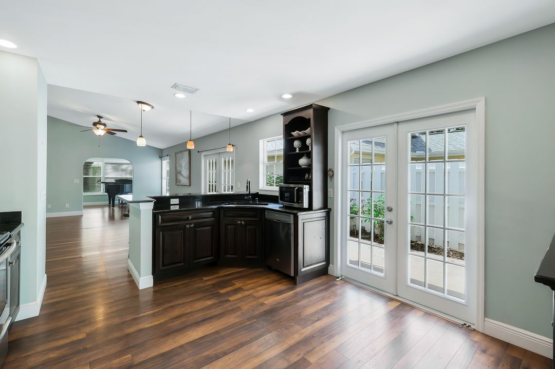 14875 Crescent Cove Dr, Fort Myers, FL 33908
