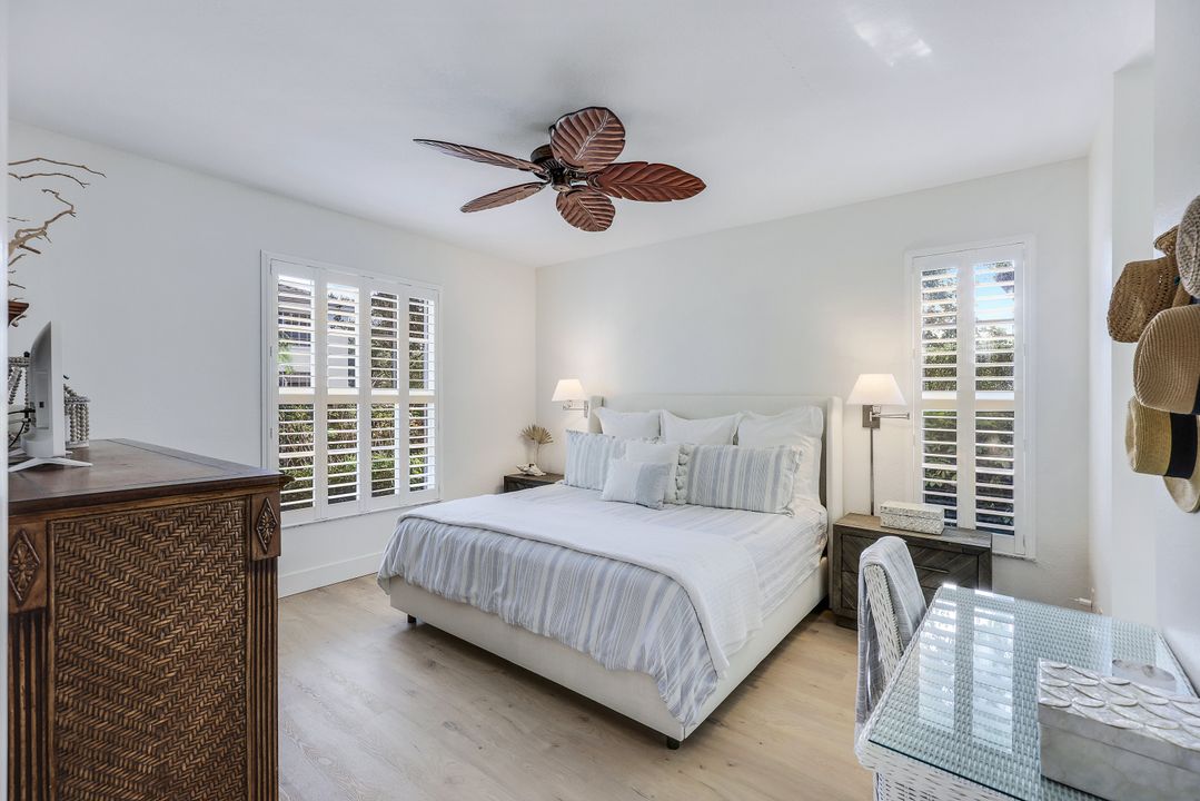 7108 Barrington Cir #2-102, Naples, FL 34108