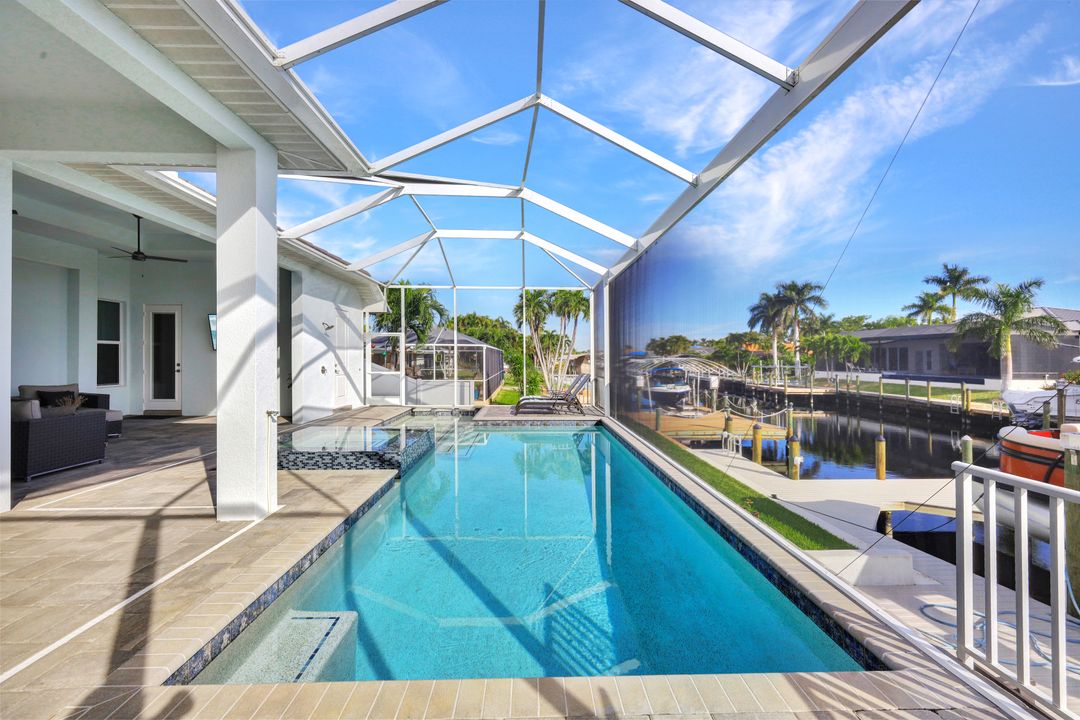 5317 SW 8th Pl, Cape Coral, FL 33914