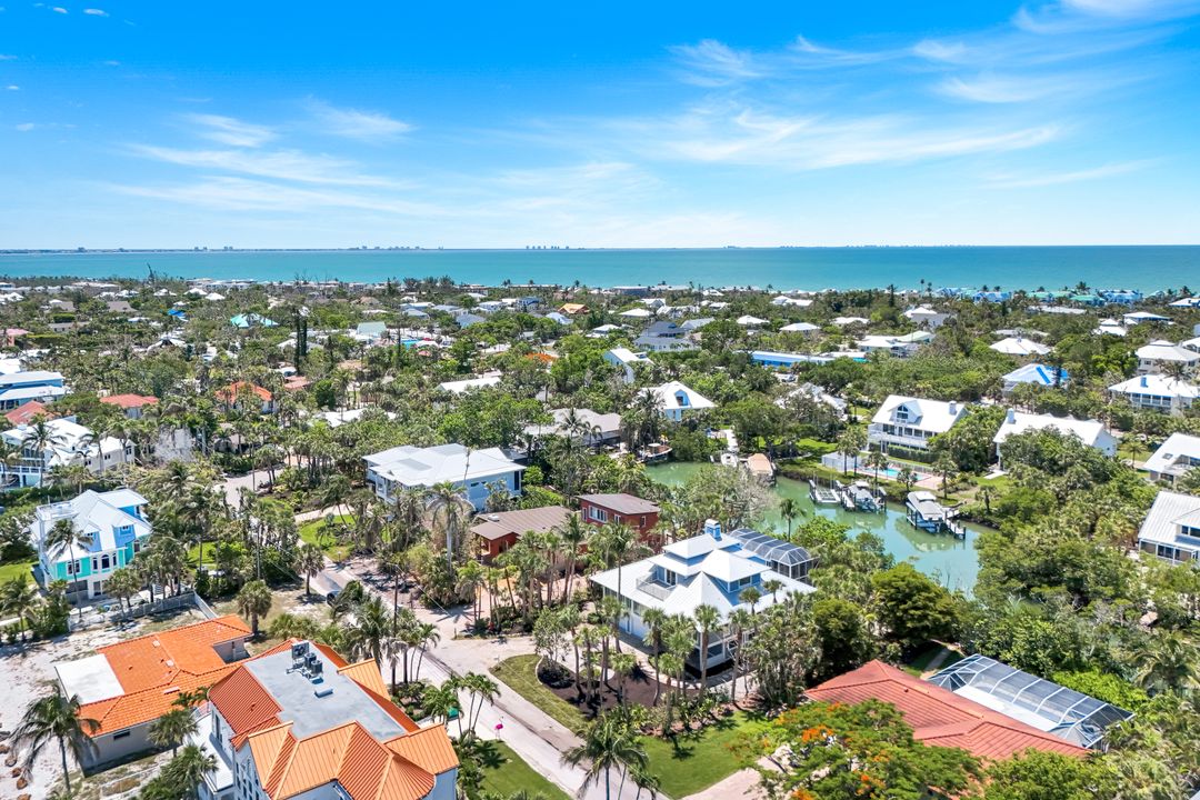 513 Lighthouse Way, Sanibel, FL 33957