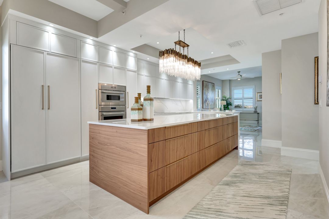 930 Cape Marco Dr #506, Marco Island, FL 34145