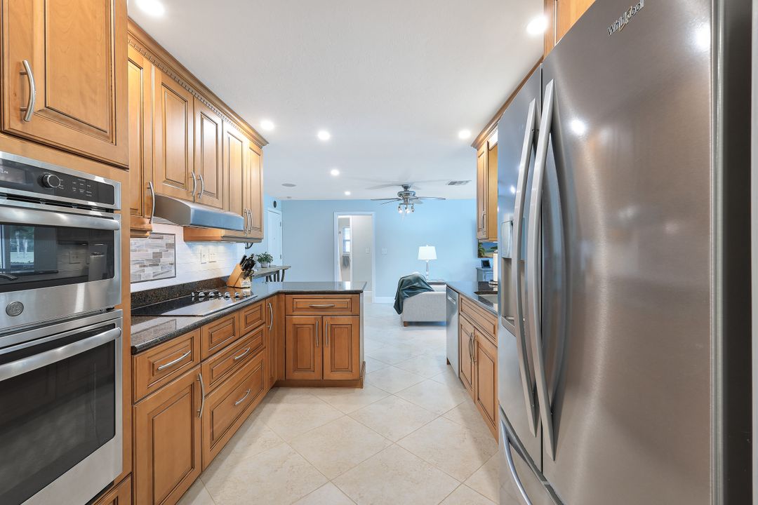 1515 Tredegar Dr, Fort Myers, FL 33919