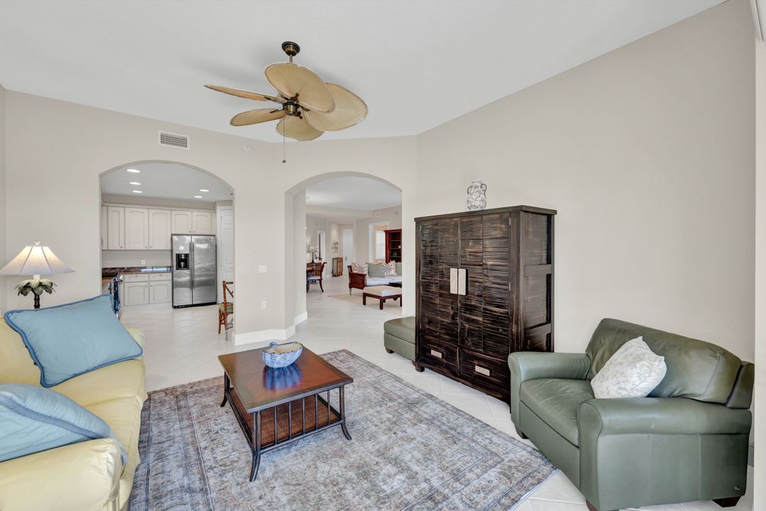 9038 Cascada Way #102, Naples, FL 34114