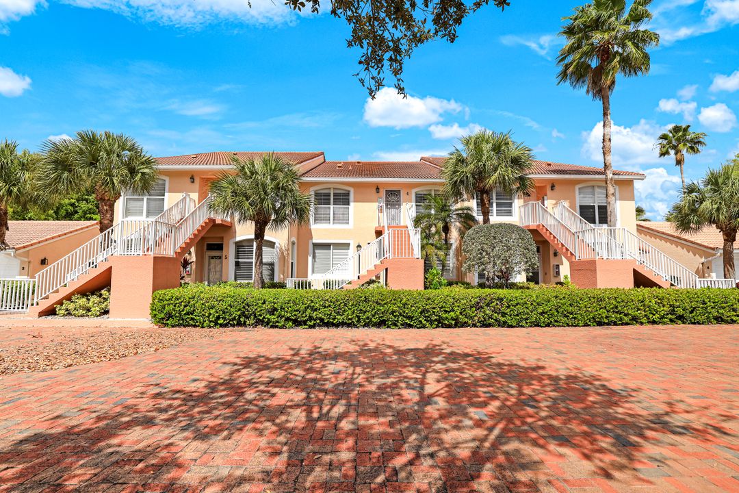 2055 Cascades Dr #4, Naples, FL 34112