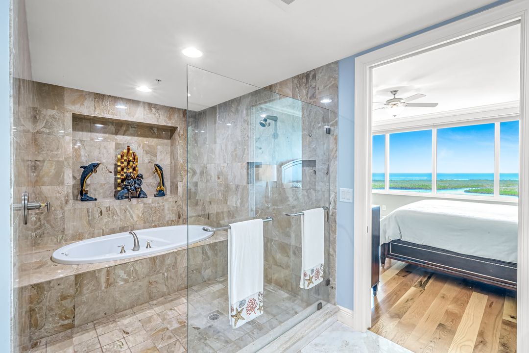 275 Indies Way #1603, Naples, FL 34110