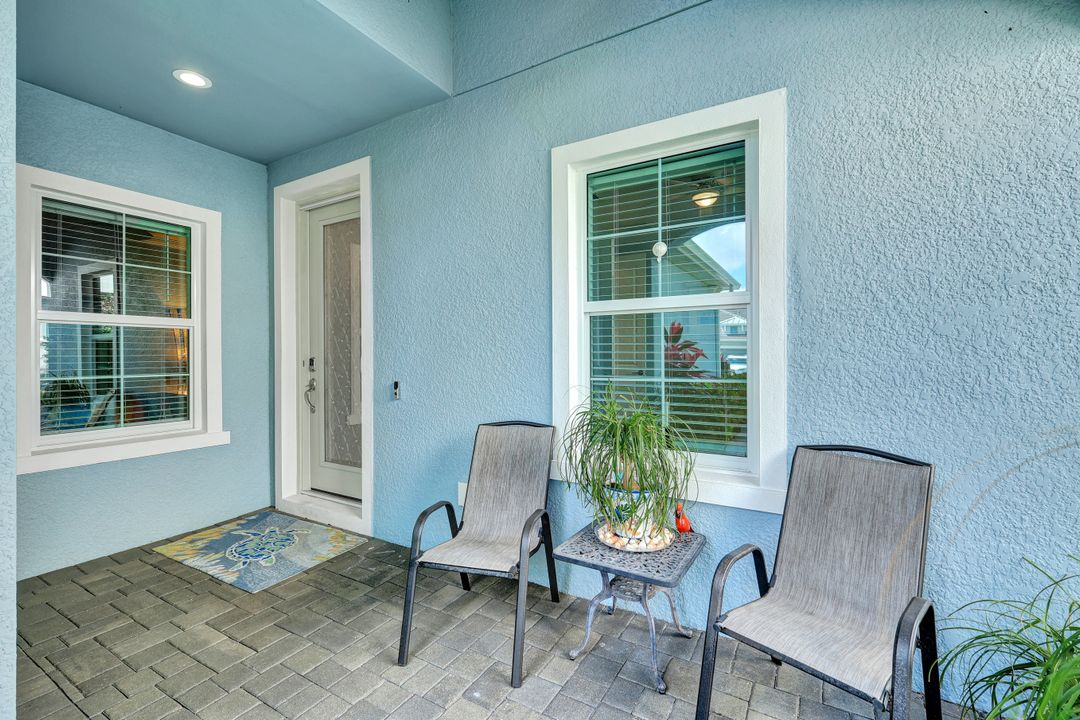2319 Marquesa Cir, Naples, FL 34112