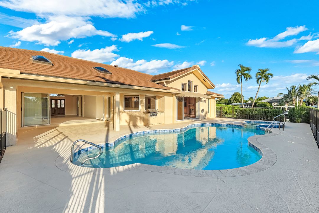 954 Bal Isle Dr, Fort Myers, FL 33919