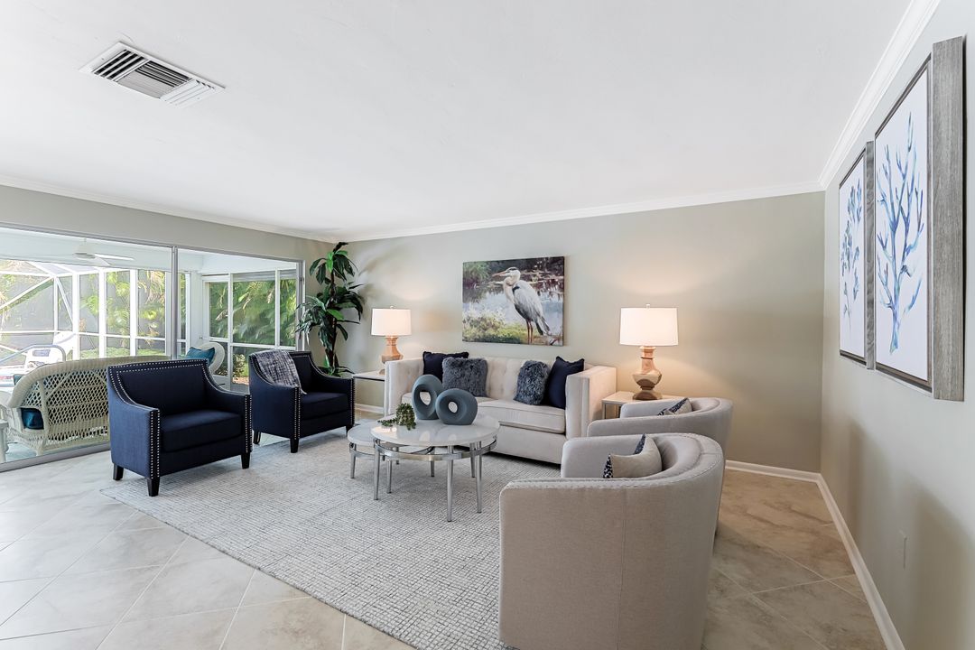 727 Park Shore Dr, Naples, FL 34103