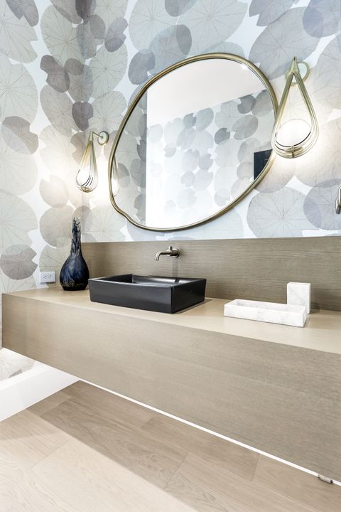 476 Palm Cir W, Naples, FL 34102