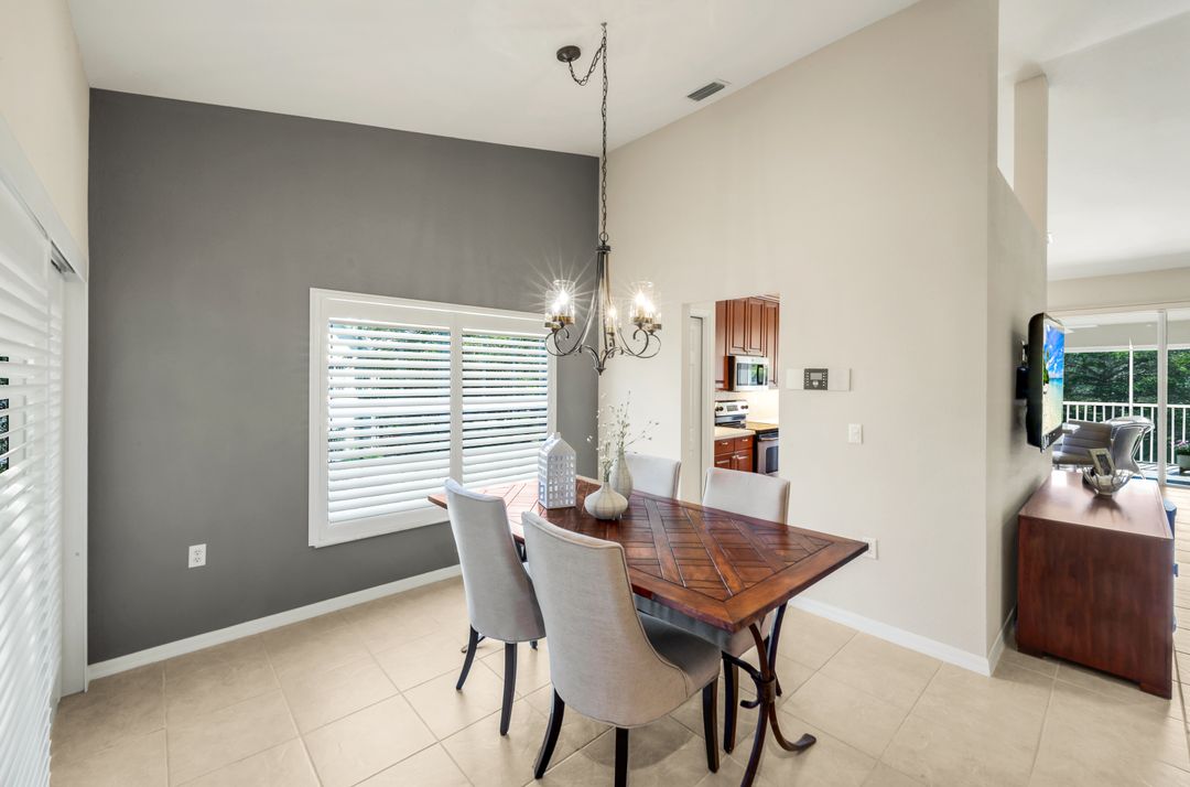 6360 Lexington Ct  #201, Naples, FL 34110