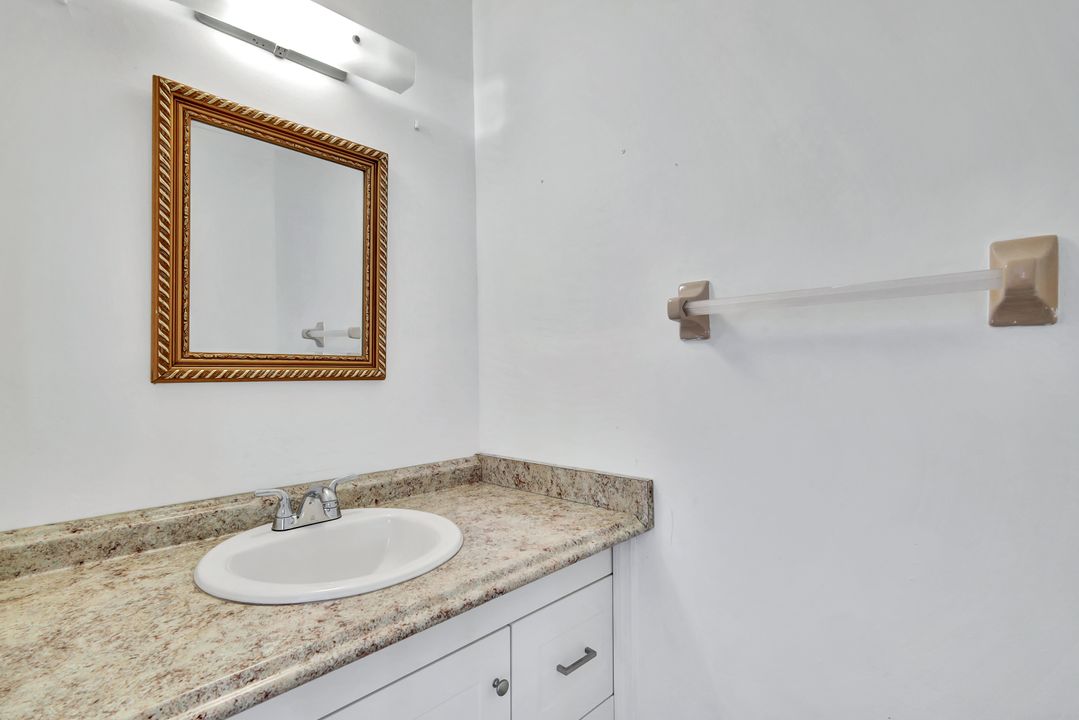 1705 SE 7th St, Cape Coral, FL 33990