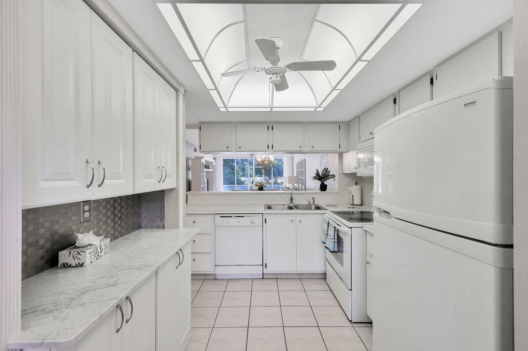 15191 Cedarwood Ln #102, Naples, FL 34110