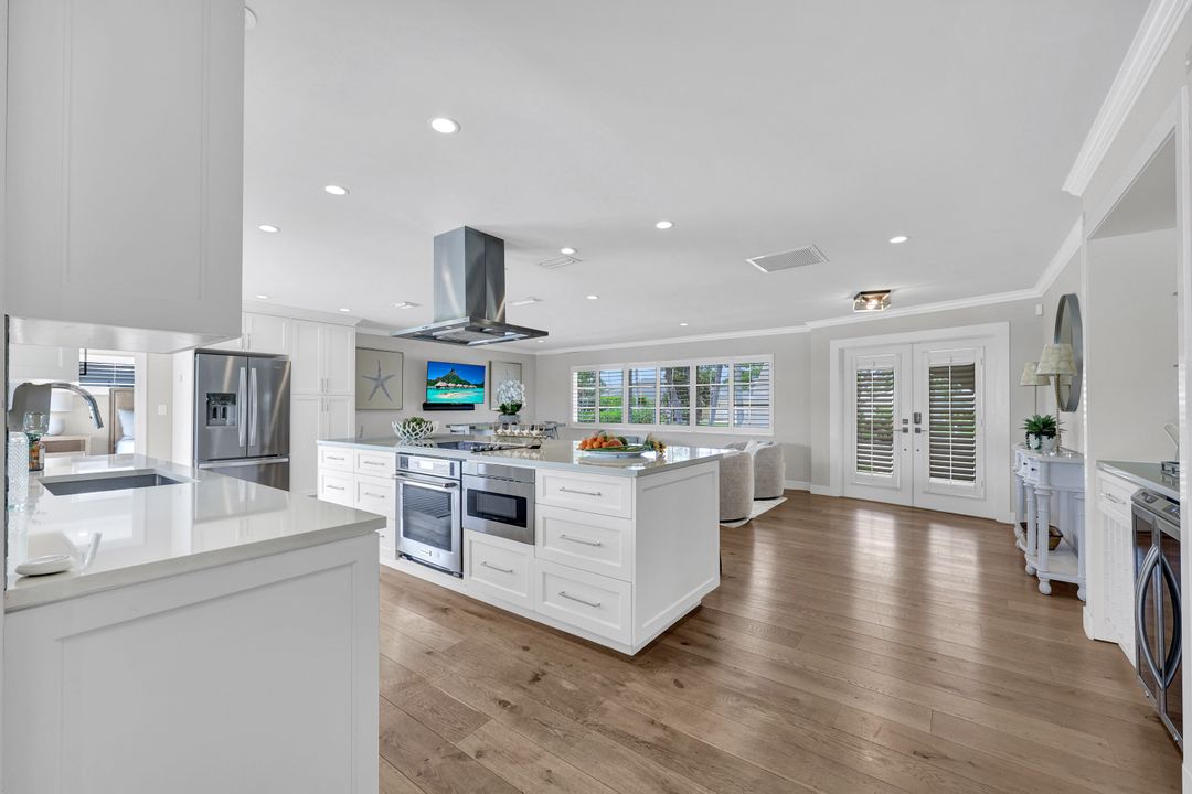 2140 Shad Ct, Naples, FL 34102
