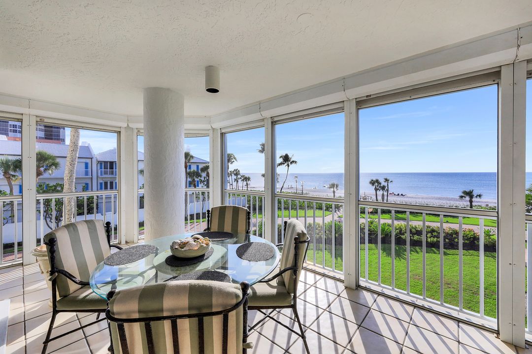 20 Seagate Dr #202, Naples, FL 34103