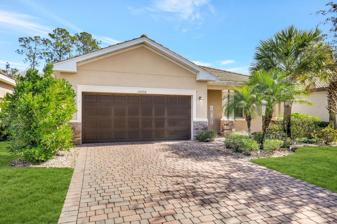 15732 Angelica Dr, Alva, FL 33920