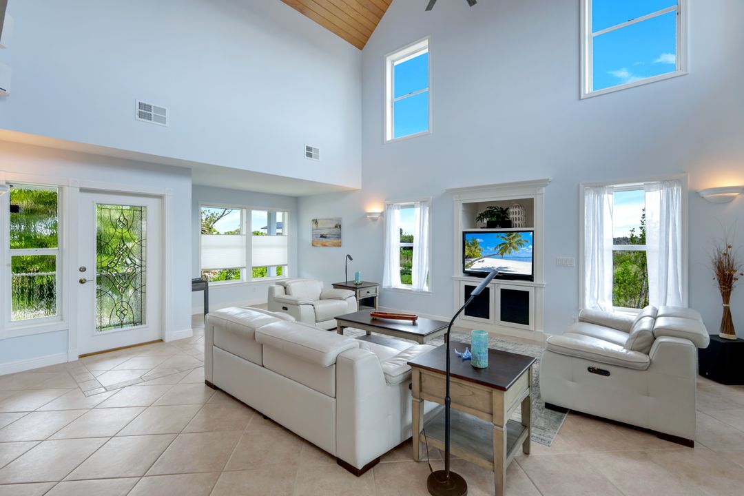 654 Sea Oats Dr, Sanibel, FL 33957