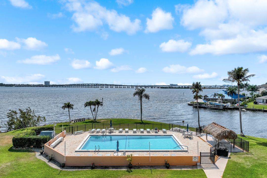 4280 SE 20th Pl #703, Cape Coral, FL 33904