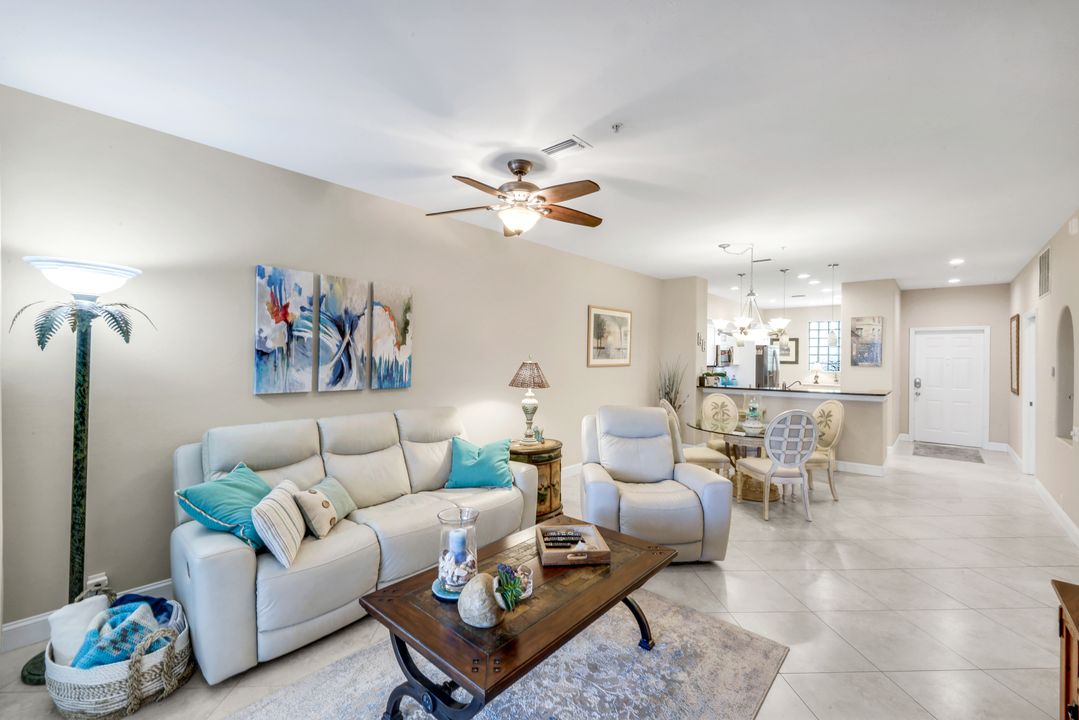 8239 Parkstone Pl #107, Naples, FL 34120