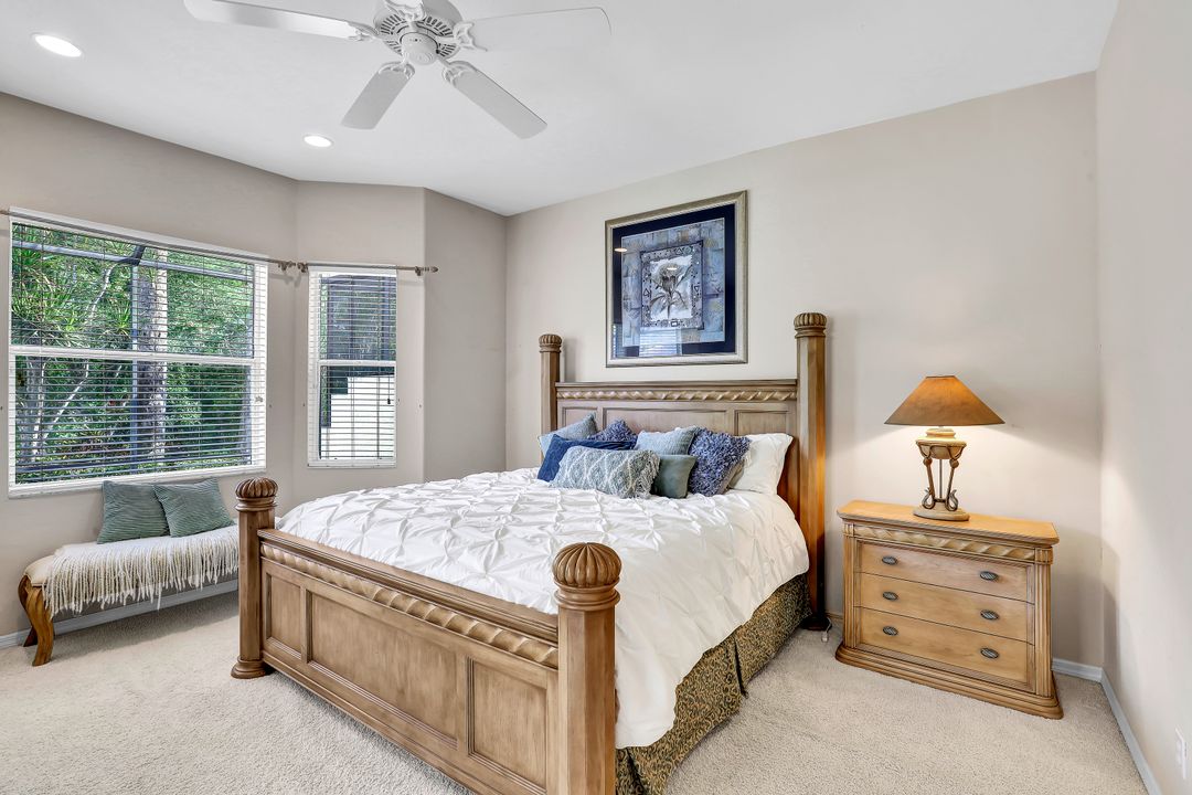 12715 Fox Ridge Dr, Bonita Springs, FL 34135