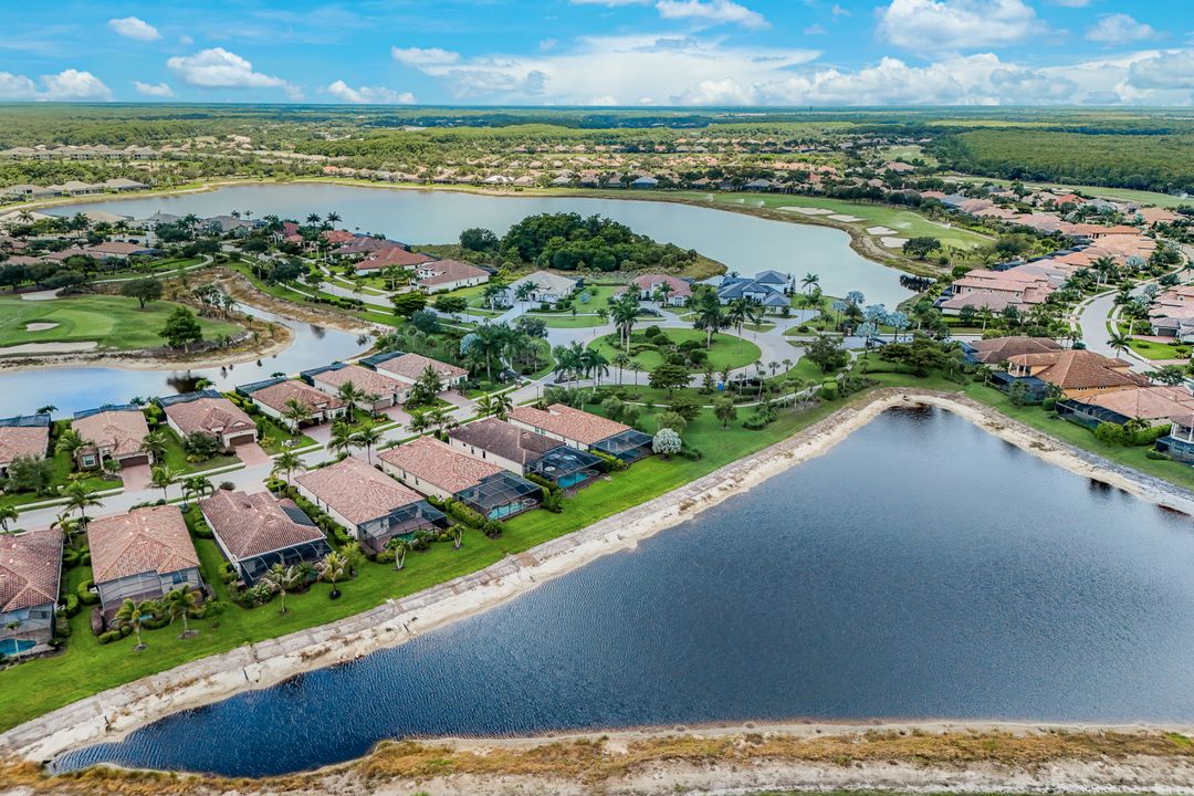 12643 Kinross Ln, Naples, FL 34120