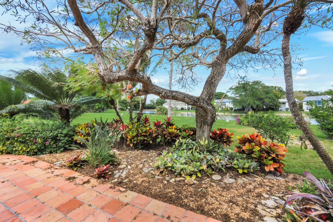 330 Bald Eagle Dr, Naples, FL 34105