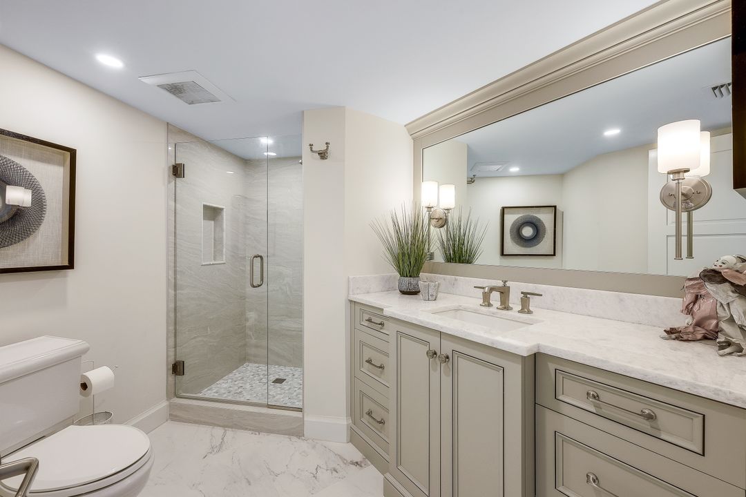 4041 Gulf Shore Blvd N #PH-6, Naples, FL 34103