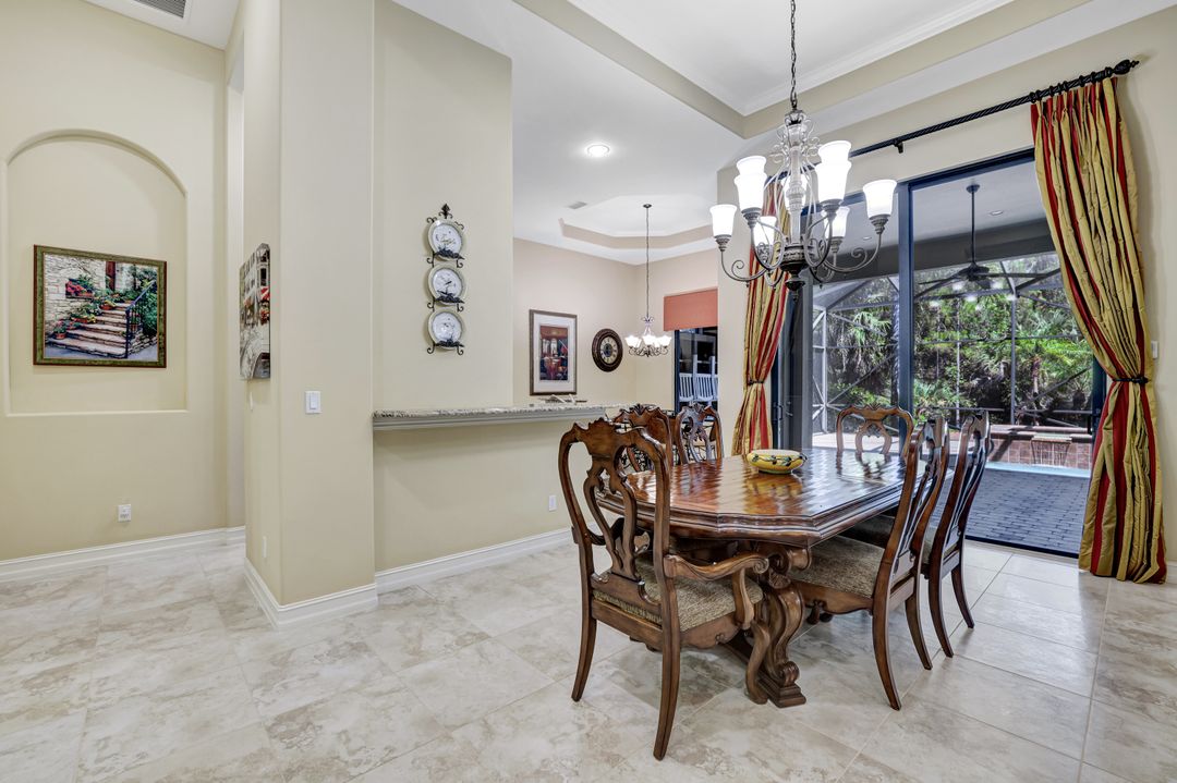 7748 Classics Dr, Naples, FL 34113