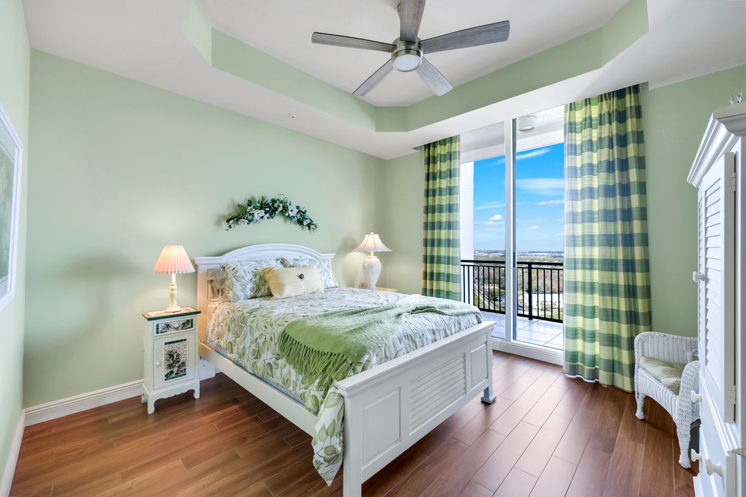 455 Cove Tower Dr #1701, Naples, FL 34110