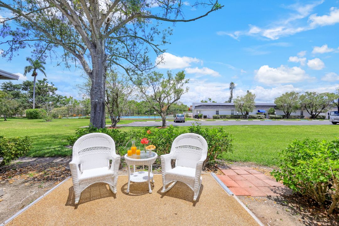 6825 Bogey Dr, Fort Myers, FL 33919