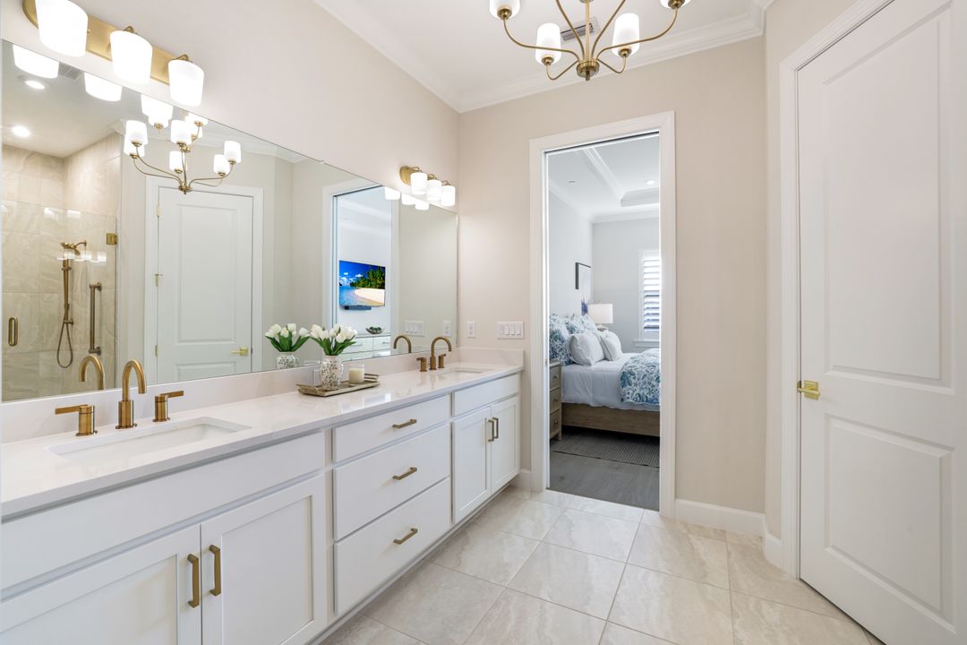 15336 Lucerna St #203, Naples, FL 34114