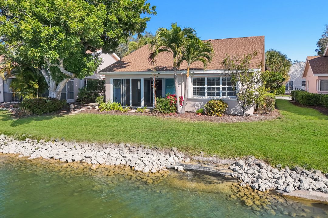 2626 Sailors Way, Naples, FL 34109