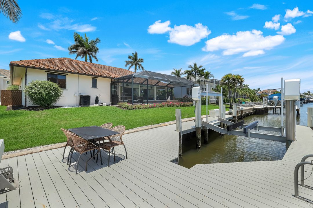 284 Polynesia Ct, Marco Island, FL 34145