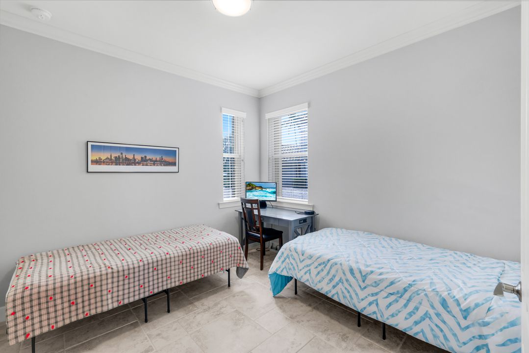 9060 Siesta Bay Dr #101, Naples, FL 34120