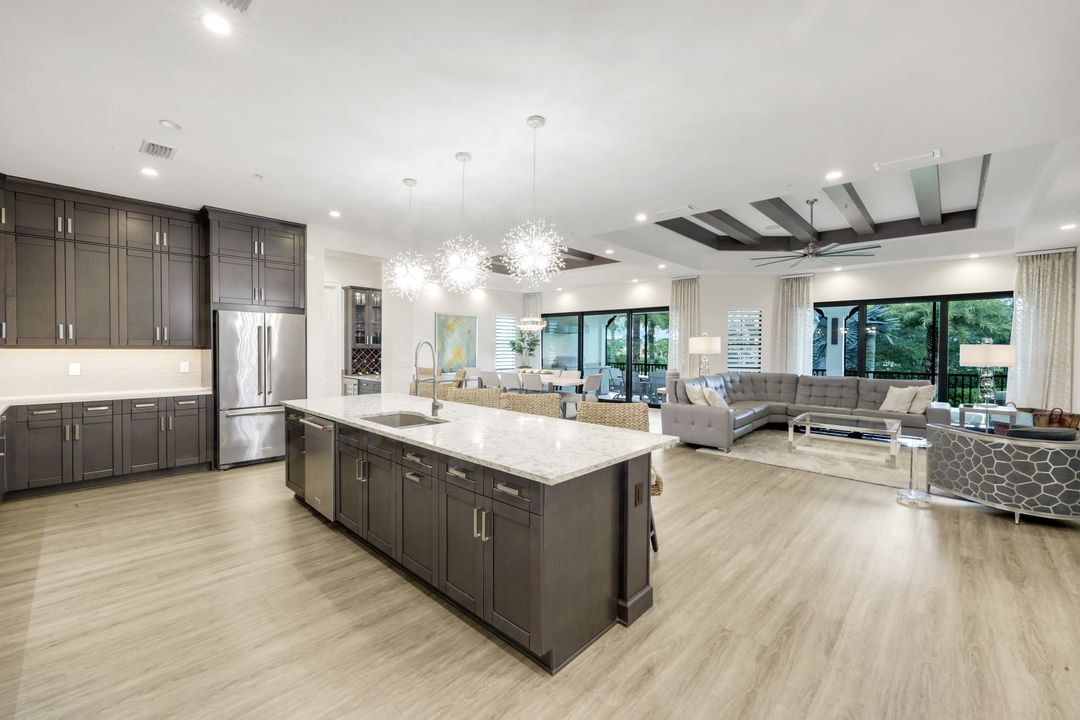 16358 Corsica Way #201, Naples, FL 34110