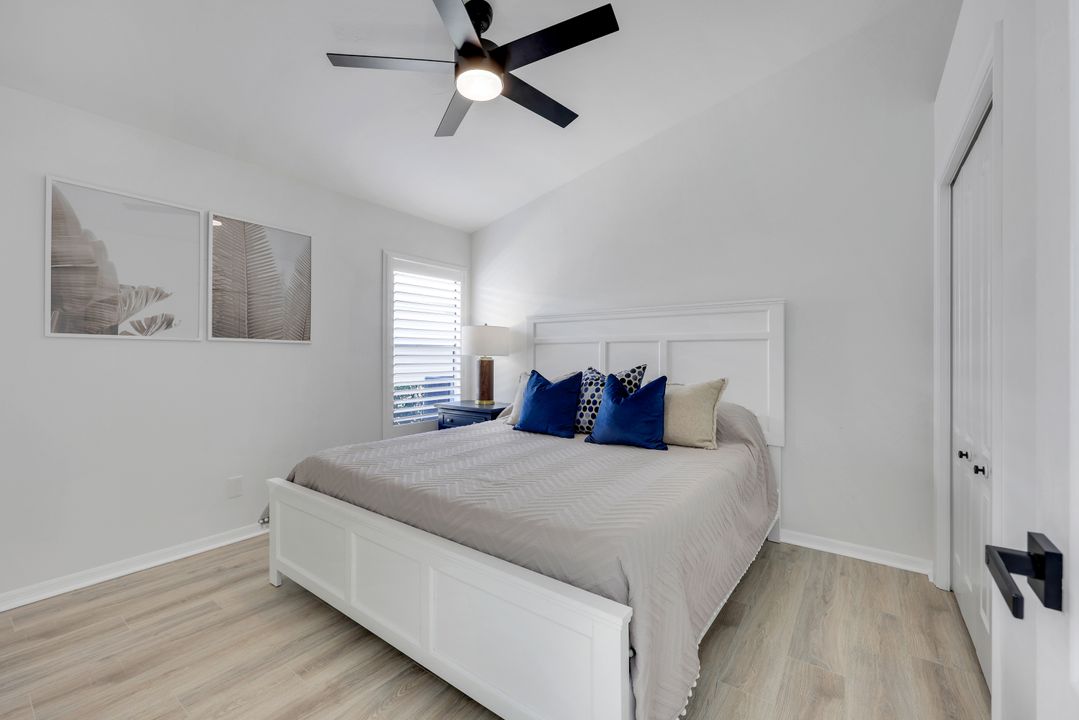 1588 Weybridge Cir, Naples, FL 34110