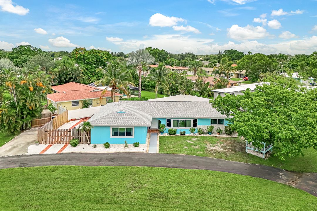 1683 S Hermitage Rd, Fort Myers, FL 33919