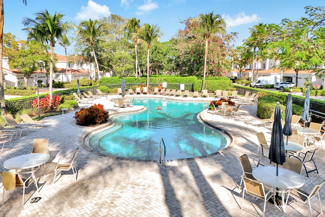 9002 Cascada Way #102, Naples, FL 34114