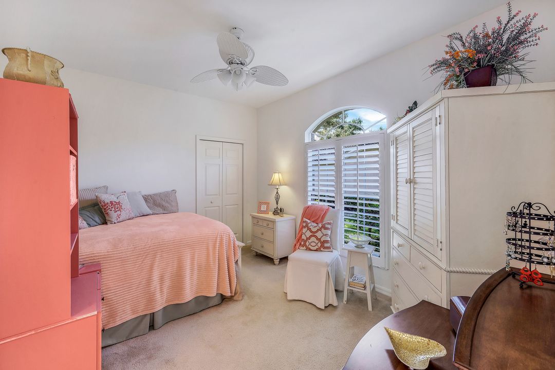 6721 Calumet Dr, Naples, FL 34113