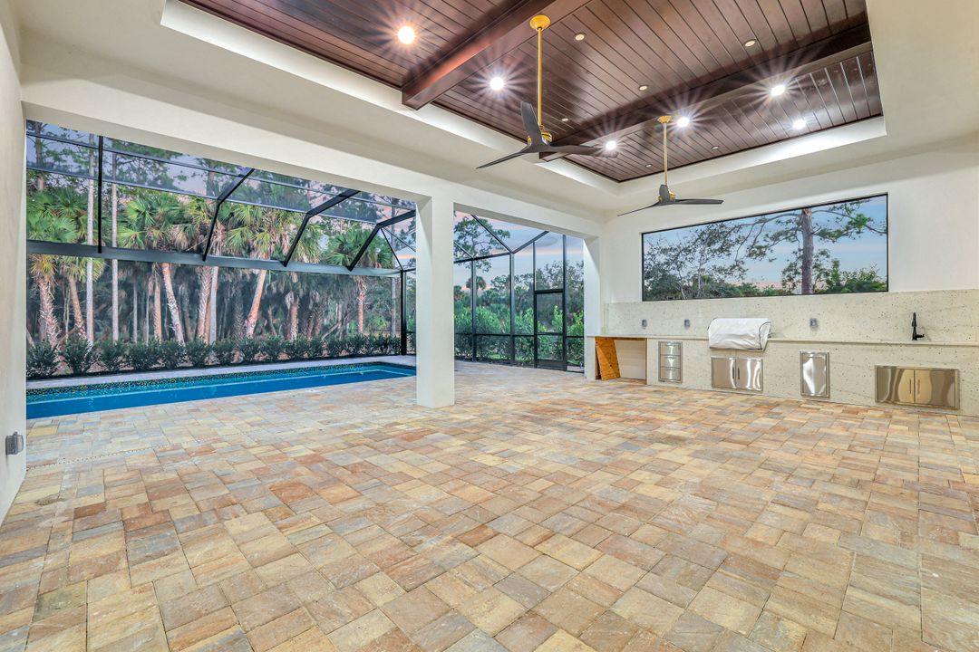 264 13th St NW, Naples, FL 34120