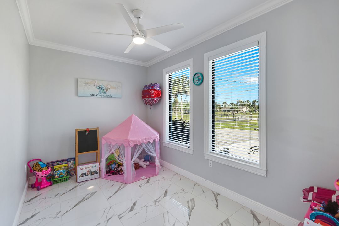 3460 20th Ave NE, Naples, FL 34120