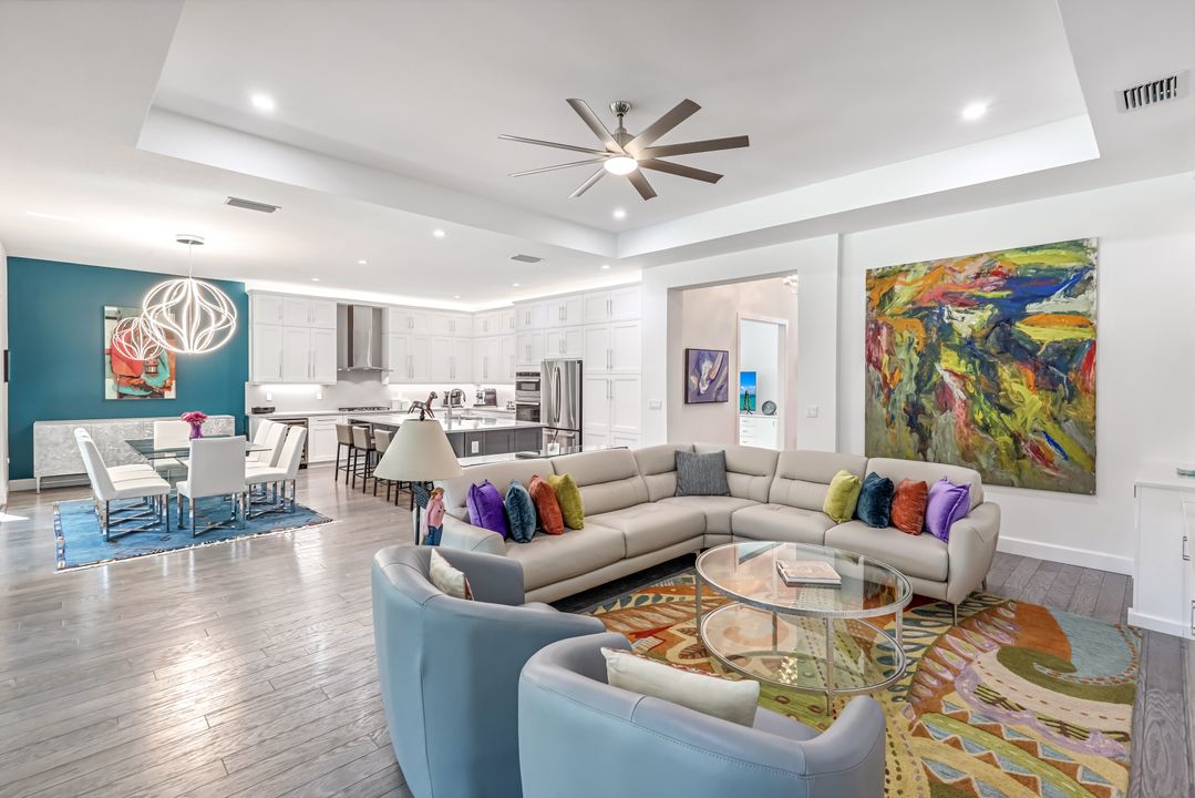 12083 Azalea Wy, Naples, FL 34120