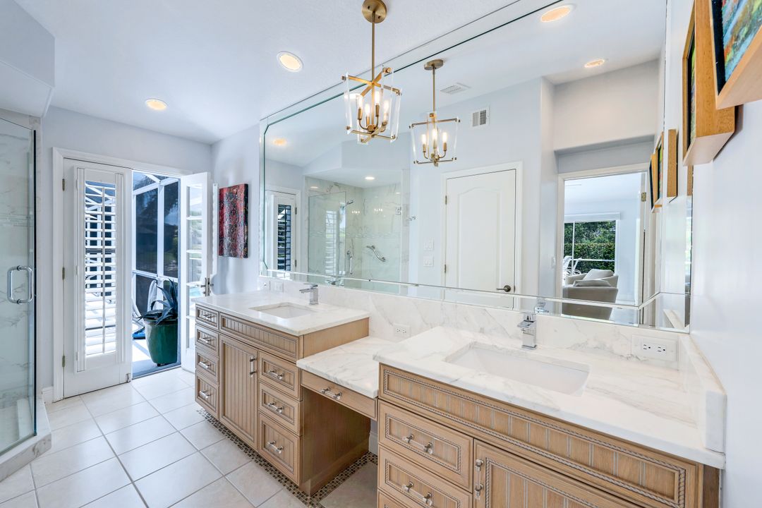 1343 Old Oak Ln, Naples, FL 34110