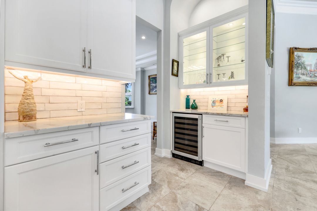 491 Wedge Dr, Naples, FL 34103
